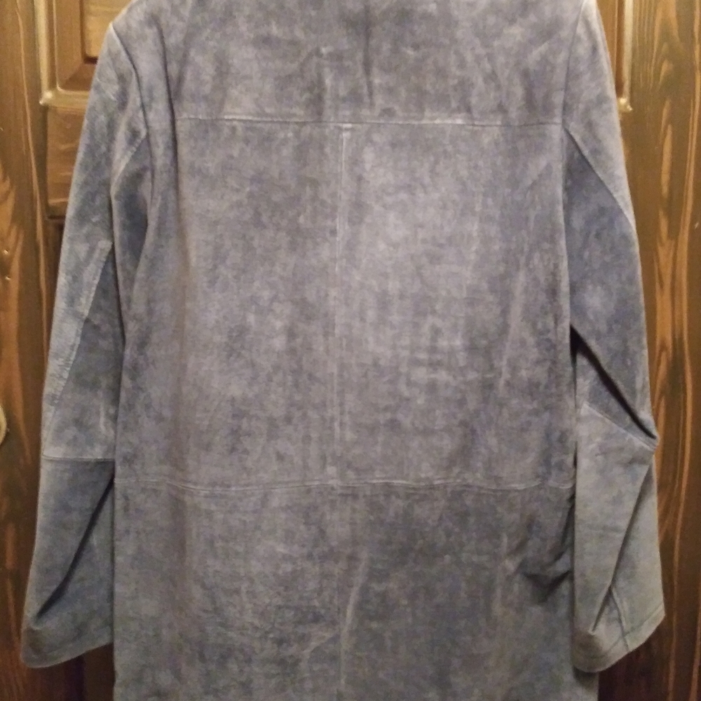 Coat - Picture 5 of 8